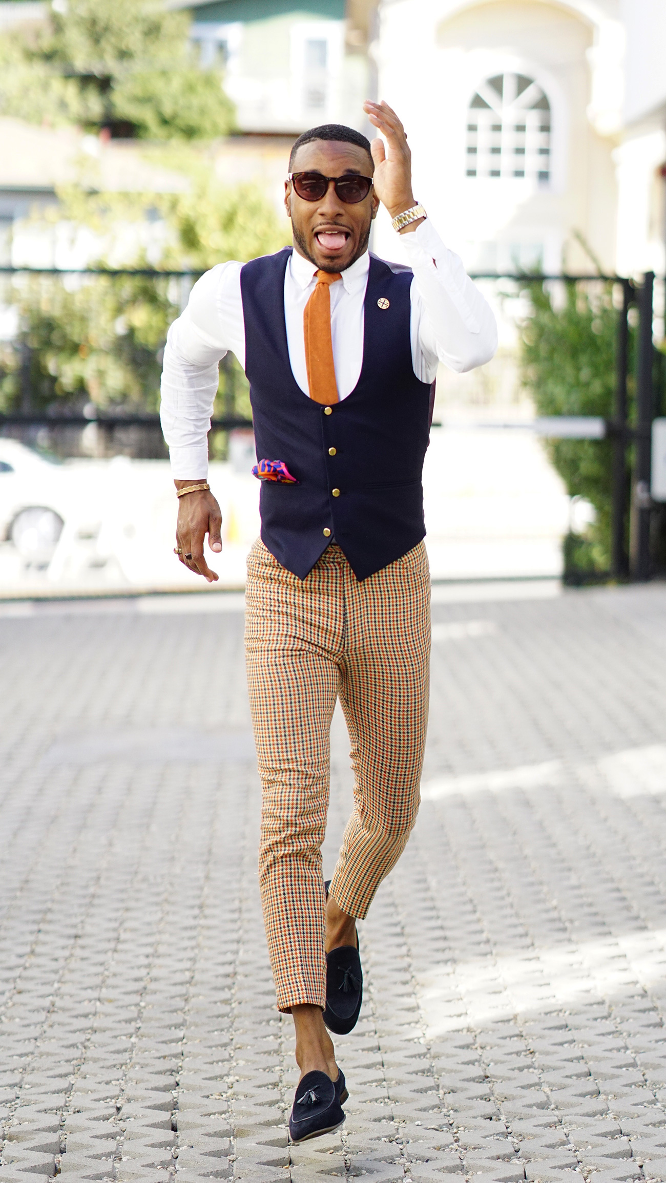 HOW TO GIVE VINTAGE PANTS A MODERN VIBE – Norris Danta Ford