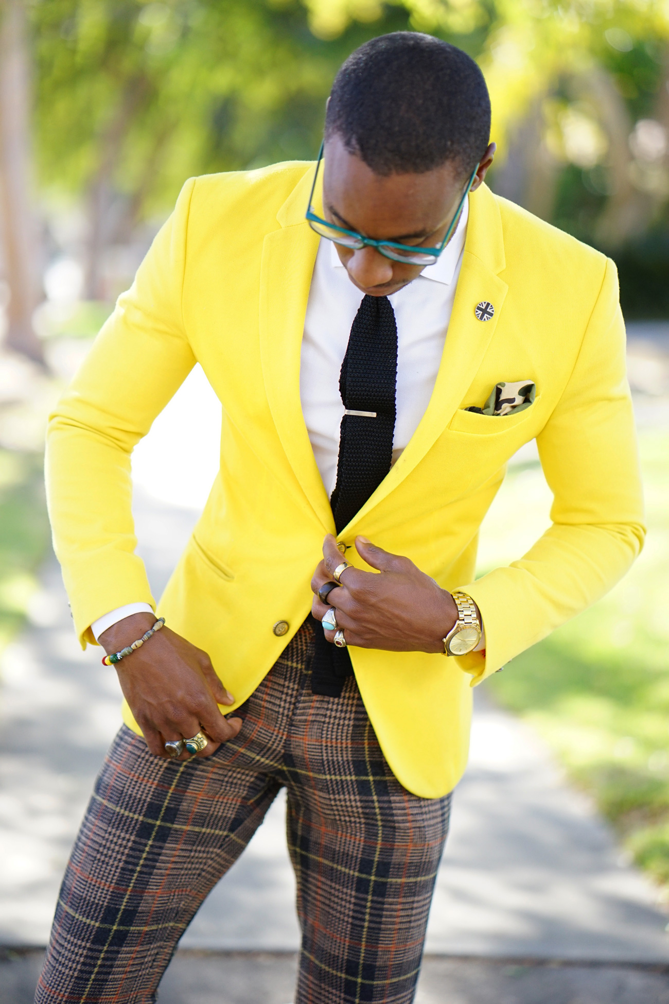 invade helper chant DIY: MIXING PLAID PANTS W/ BOLD COLOR FOR WINTER – Norris Danta Ford